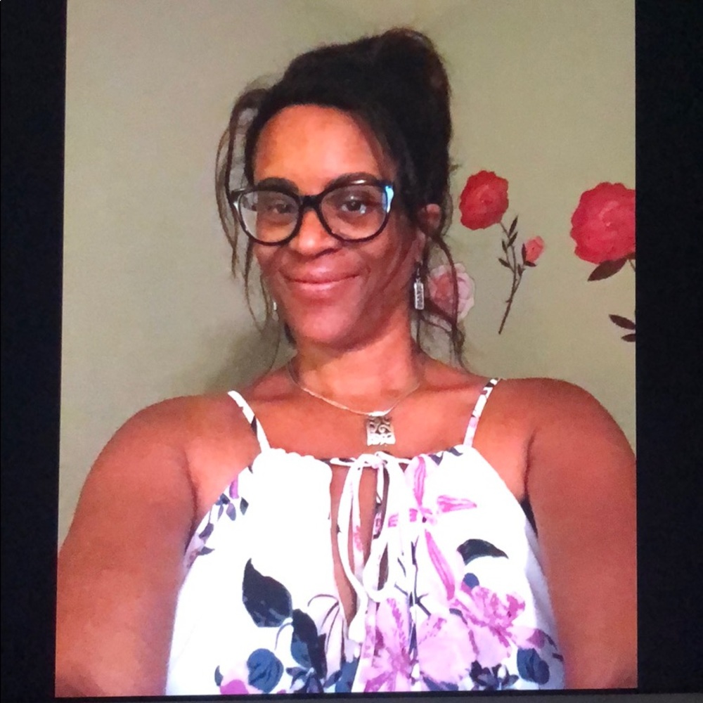 Welcome to my closet, majority of everything is secondhand from my personal - Picture 7 of 8